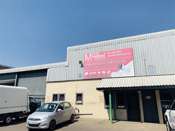 358  m² Industrial space