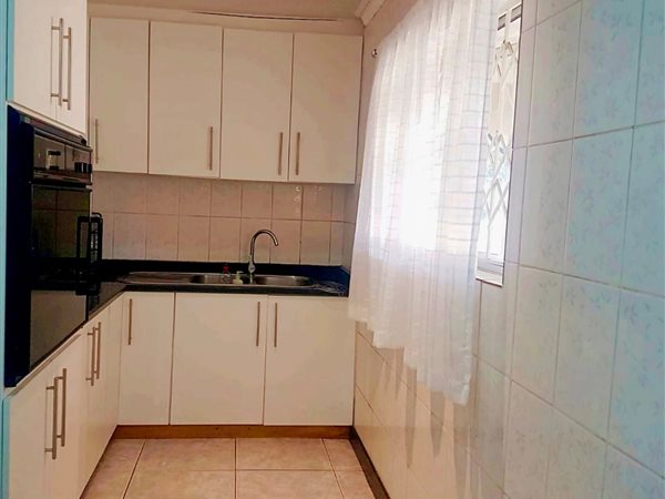 1 Bed House in Newlands West