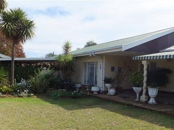 4 Bedroom House 4 Bedroom House