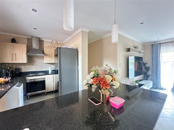 2 Bedroom Townhouse 2 Bedroom Townhouse