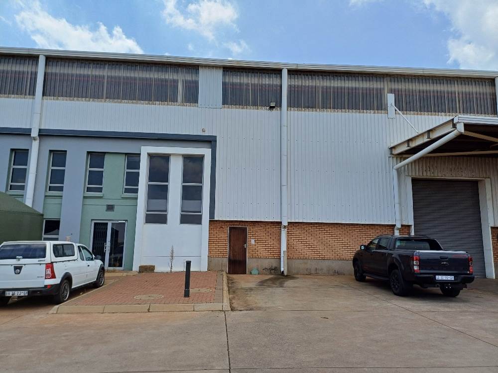 2356  m² Industrial space in Olifantsfontein photo number 1