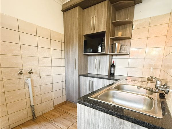 4 Bedroom House 4 Bedroom House