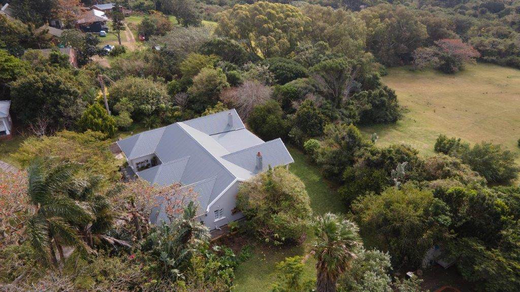 6 Bed House in Hickmans River photo number 1