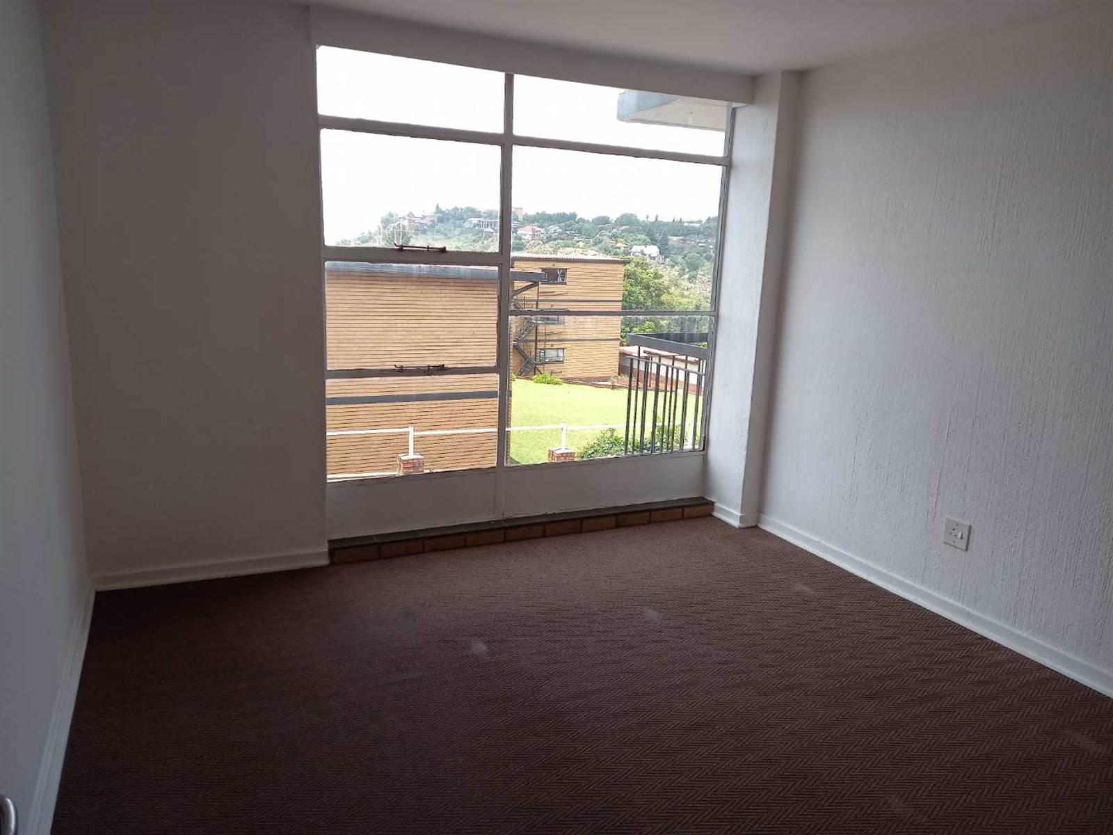 3 Bed Apartment in Kloofendal photo number 6
