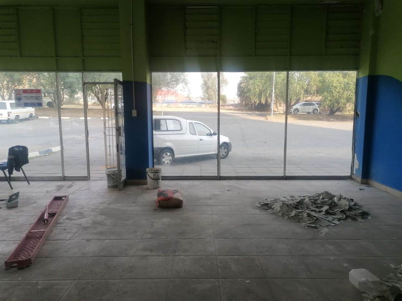 100  m² Retail Space in Edenvale photo number 3