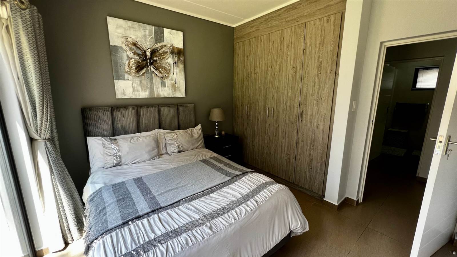 4 Bed Apartment in Kyalami photo number 15