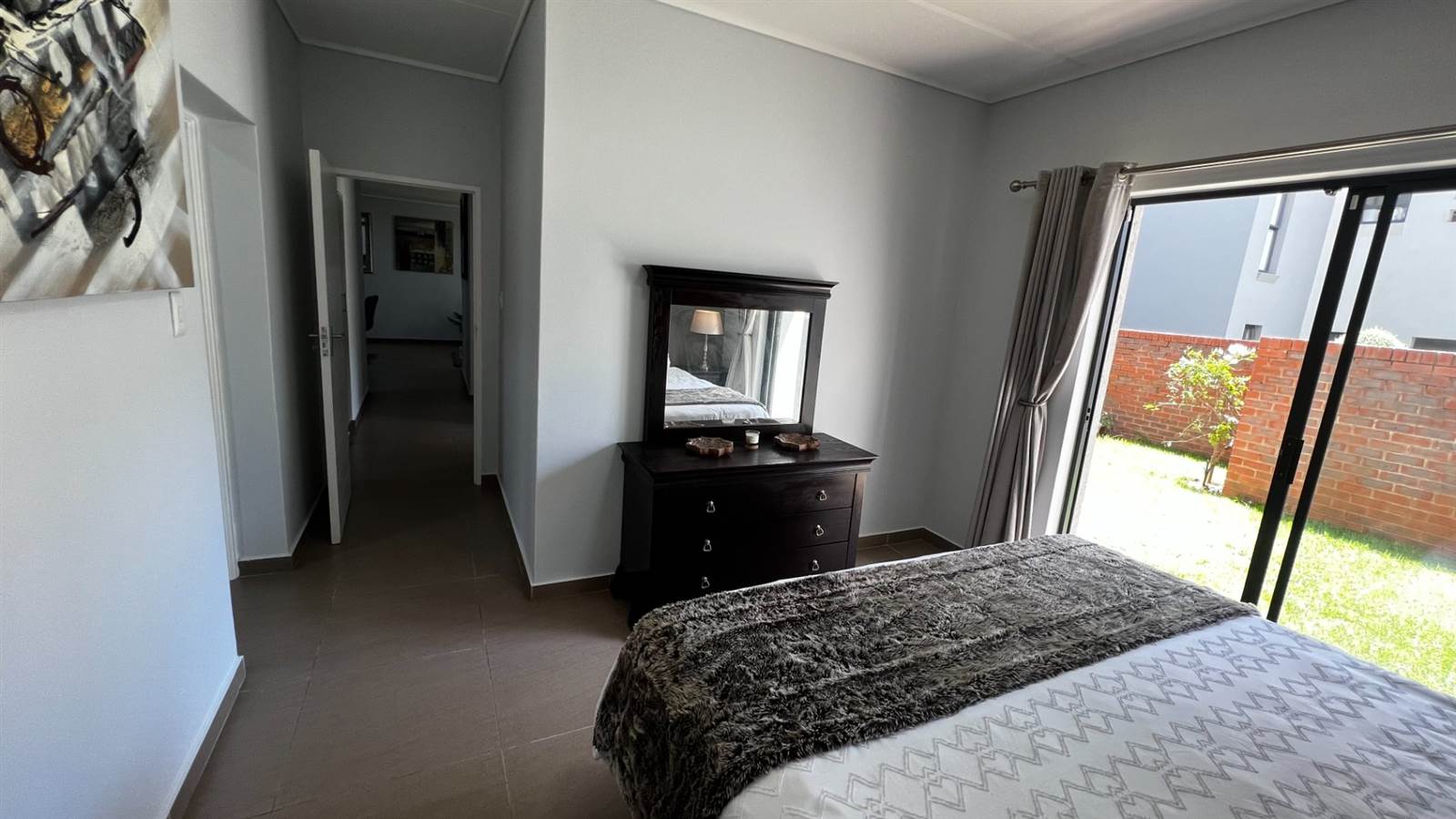 4 Bed Apartment in Kyalami photo number 13