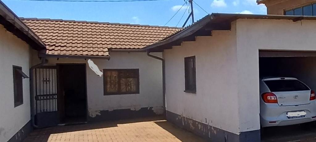3 Bed House in Ga-rankuwa photo number 2