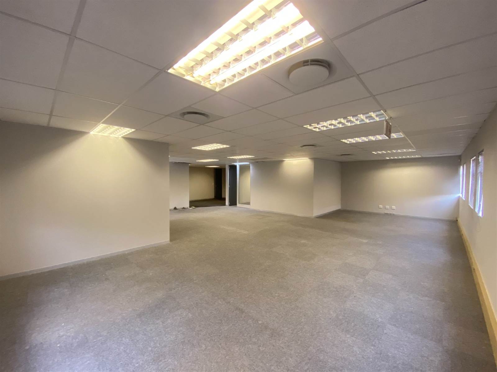 204  m² Office Space in Faerie Glen photo number 9