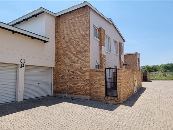 2 Bed Townhouse in Oukraal Estate