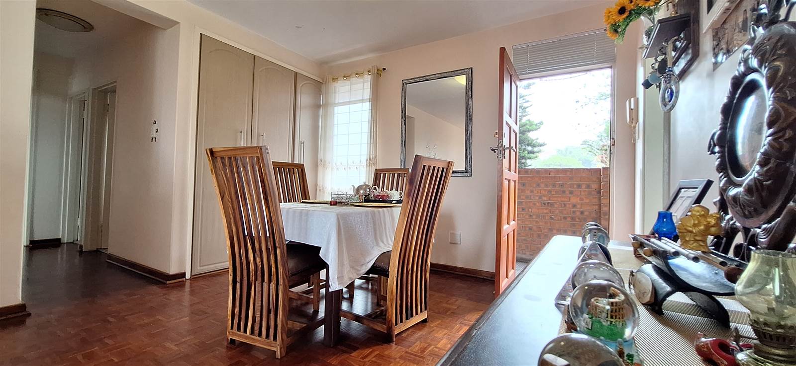 2 Bed Apartment in Windermere photo number 6