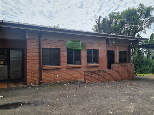 160  m² Commercial space in Athlone