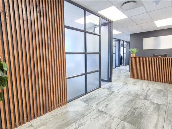 170  m² Office Space