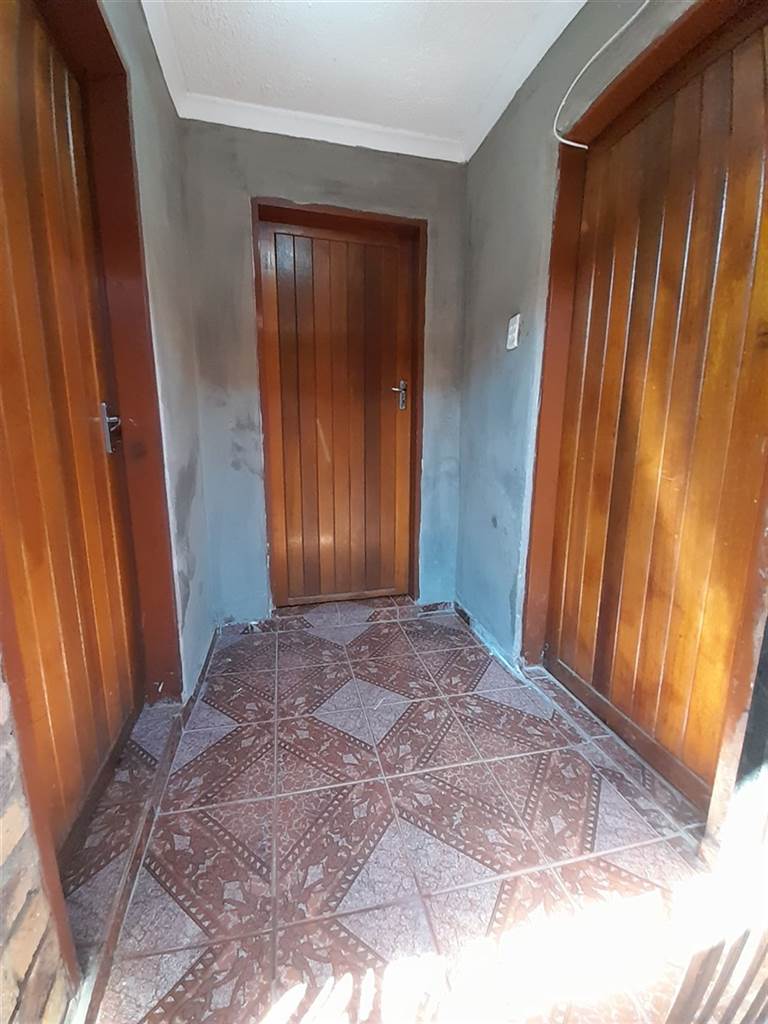 4 Bed House in Atteridgeville photo number 13