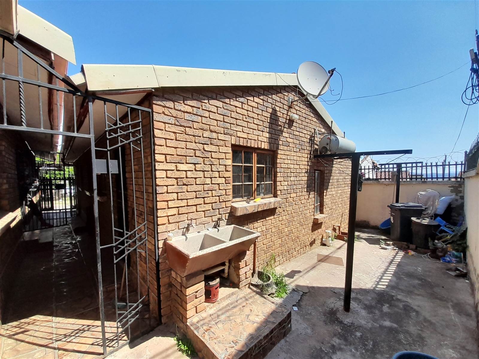 4 Bed House in Atteridgeville photo number 21