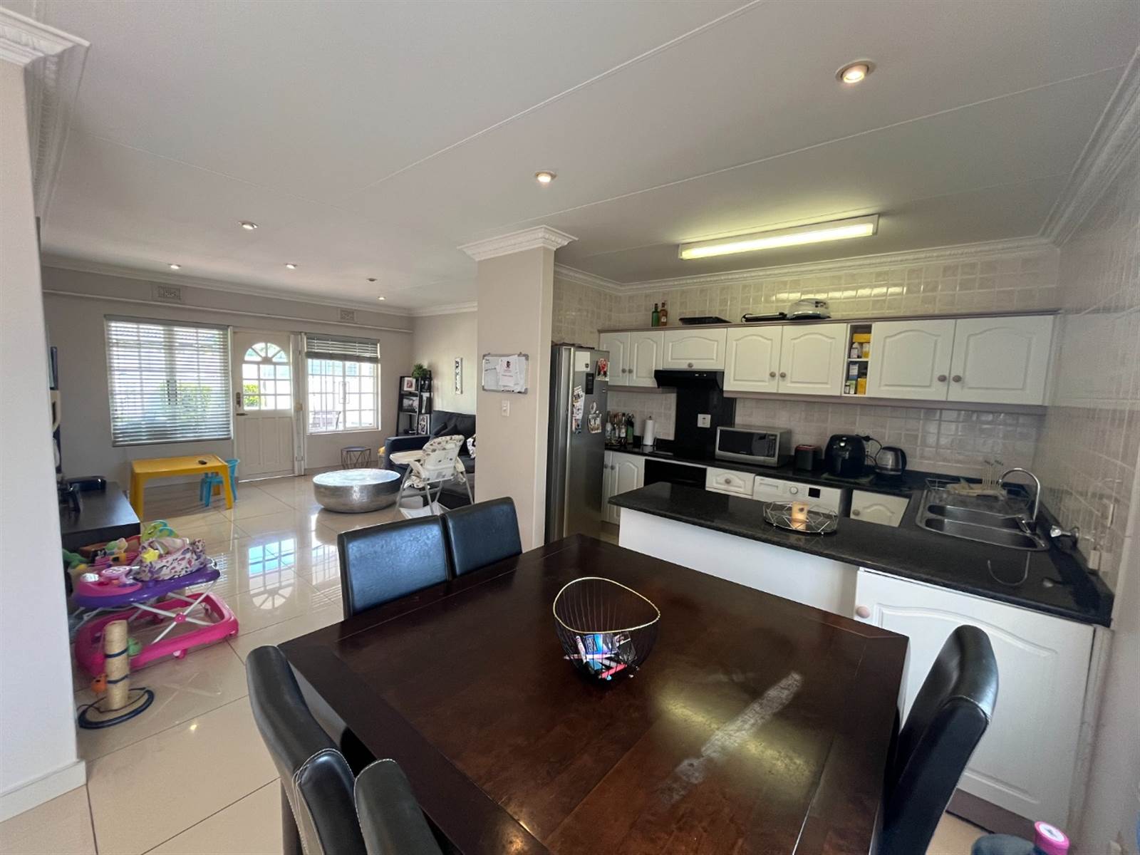 3 Bed Townhouse in Mt Edgecombe photo number 8