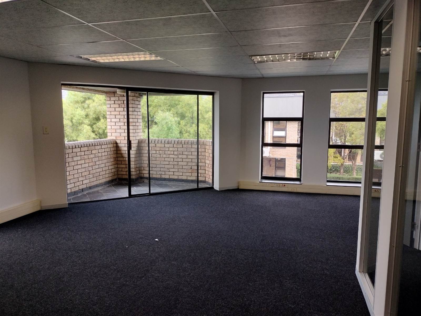 292  m² Commercial space in Sandown photo number 10