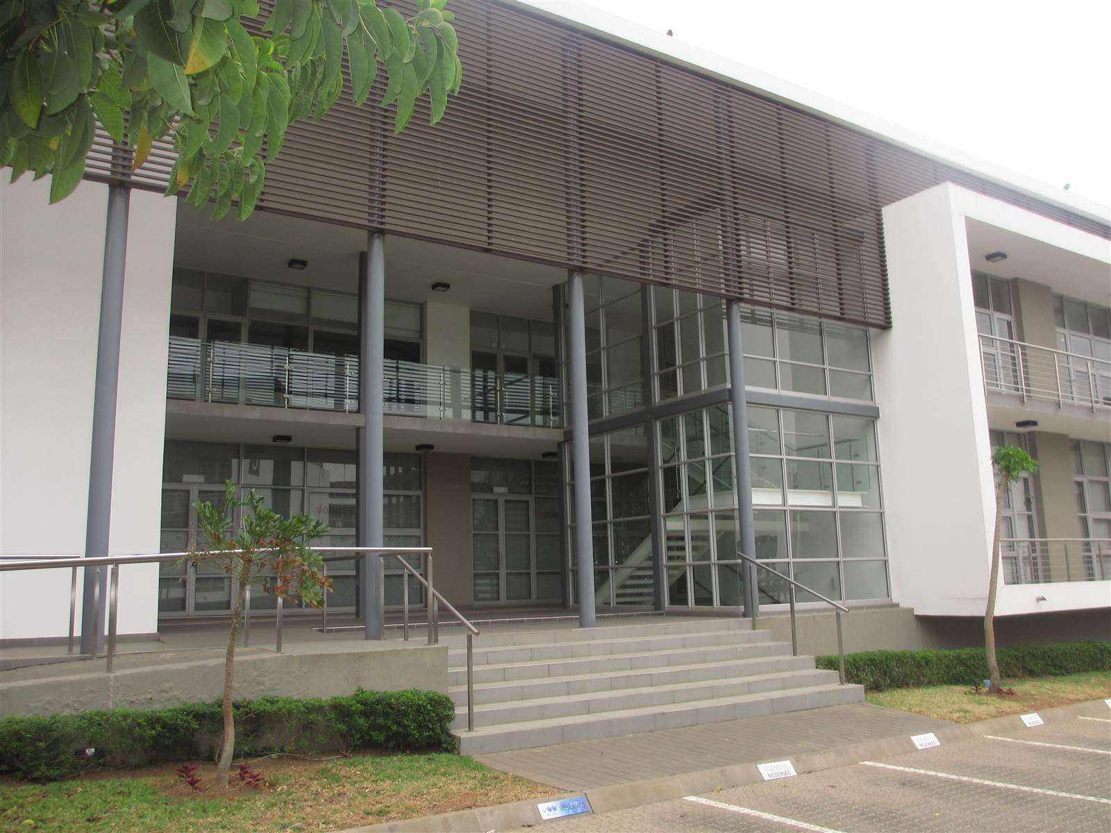 128  m² Commercial space in Fourways photo number 1