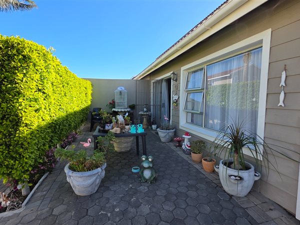 2 Bedroom Townhouse 2 Bedroom Townhouse