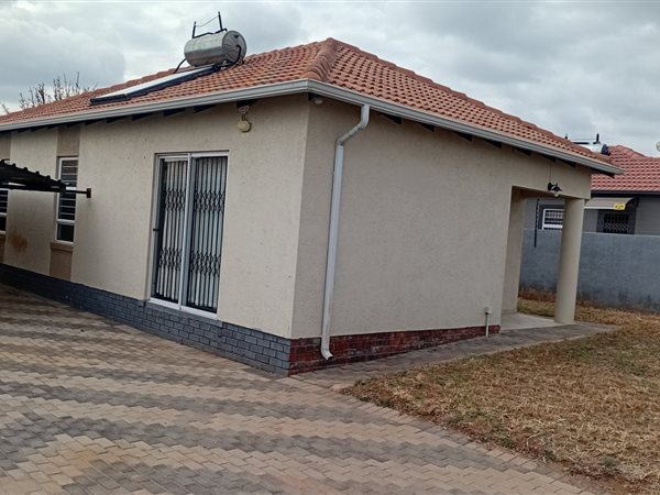 3 Bedroom House 3 Bedroom House
