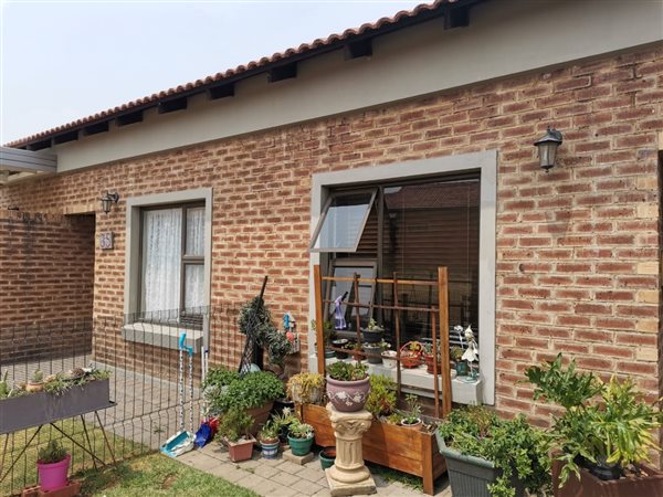 1 Bed Townhouse in Trichardt