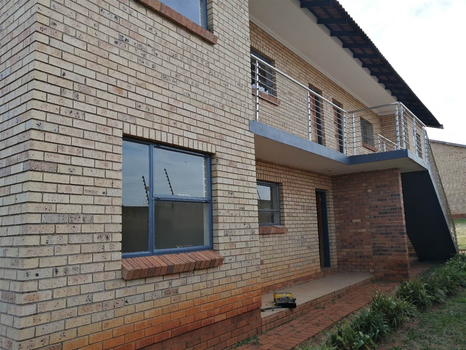 2 Bed Townhouse in Lenasia South photo number 6