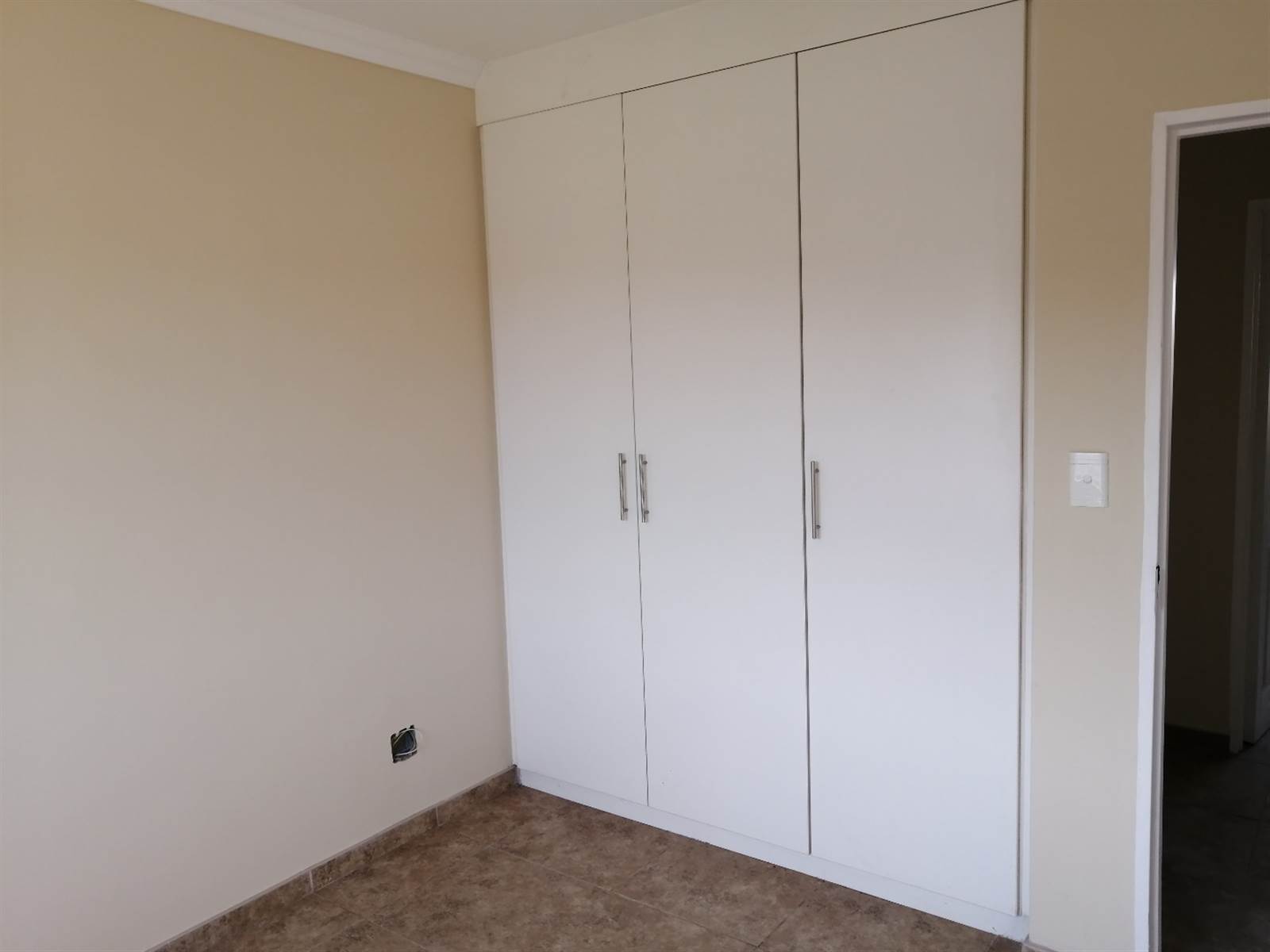 2 Bed Townhouse in Lenasia South photo number 19