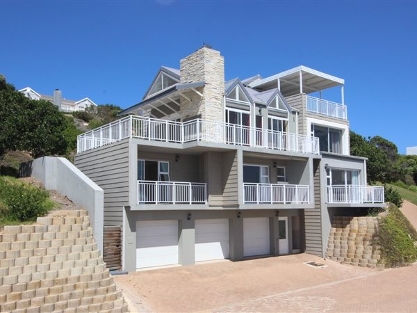 4 Bedroom House 4 Bedroom House