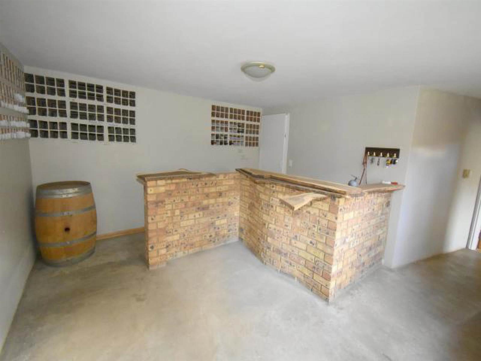 3 Bed House in Waterkloof Heights photo number 6