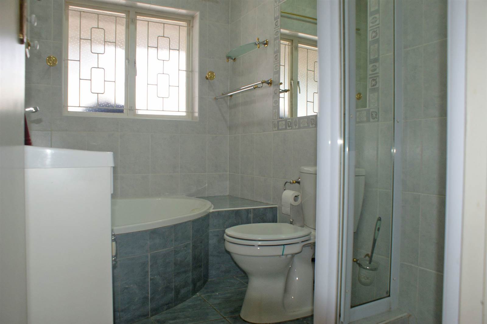 4 Bed House in Flamingo Vlei photo number 23
