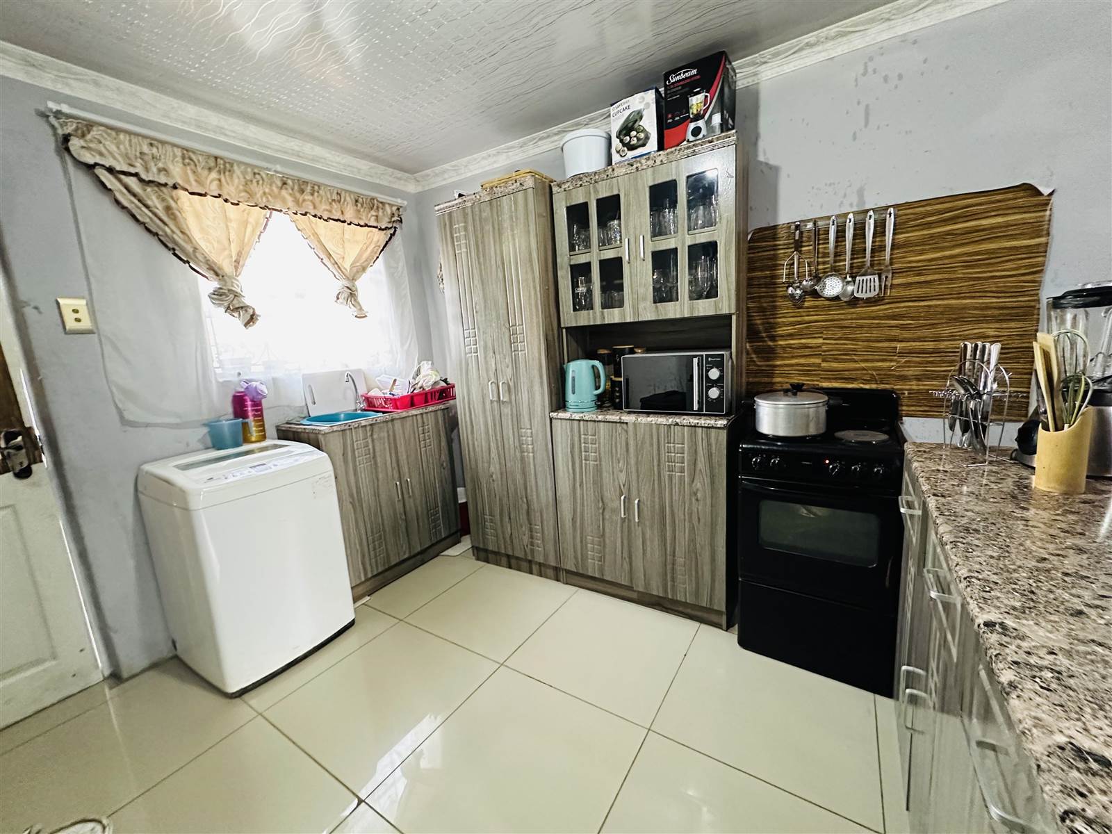 2 Bed House in Tembisa photo number 6