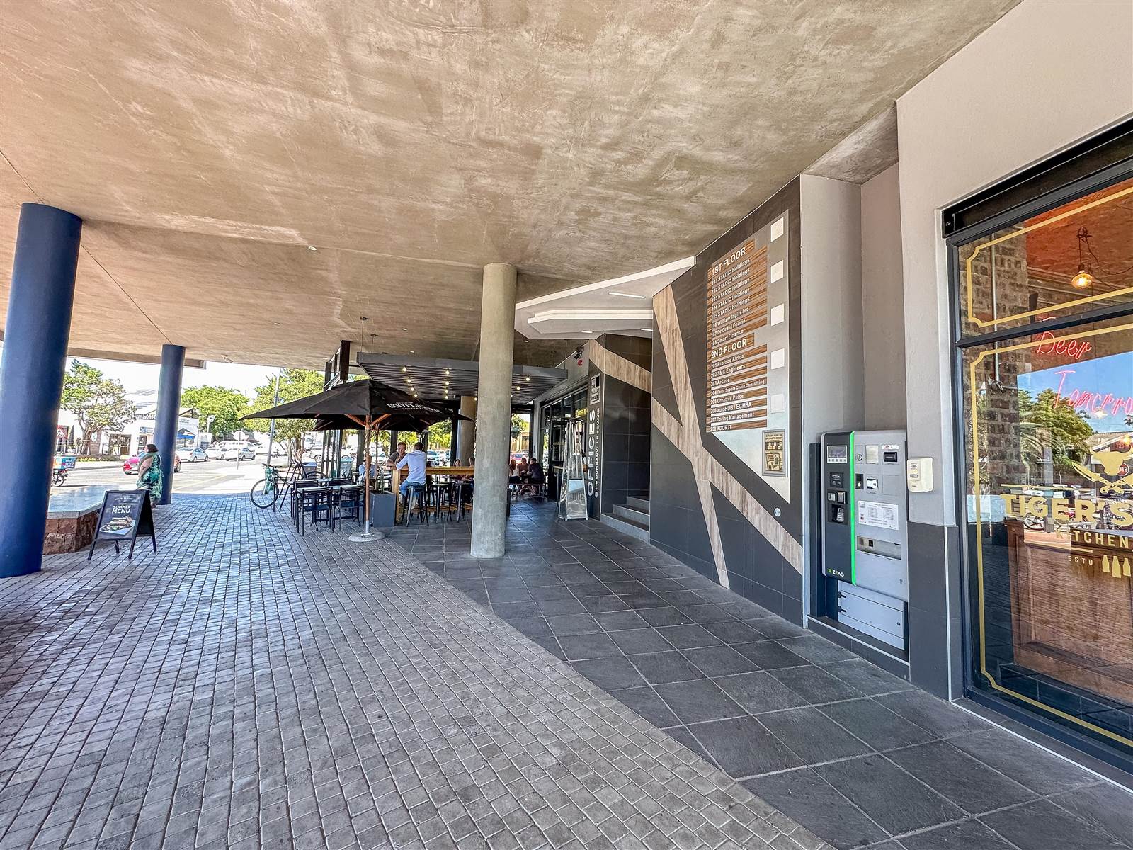 156  m² Commercial space in Durbanville Central photo number 3