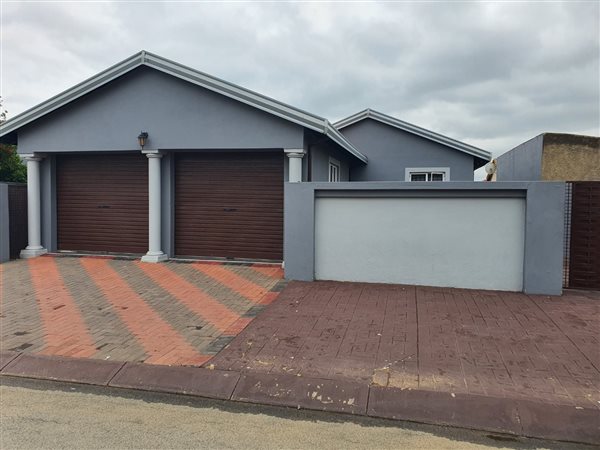 3 Bedroom House 3 Bedroom House