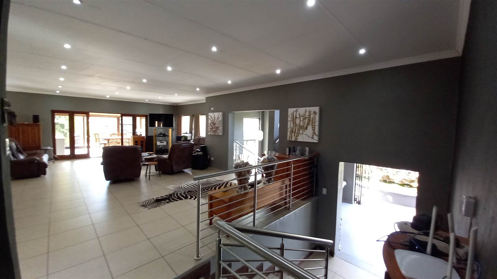 4 Bed House in Nelspruit photo number 2