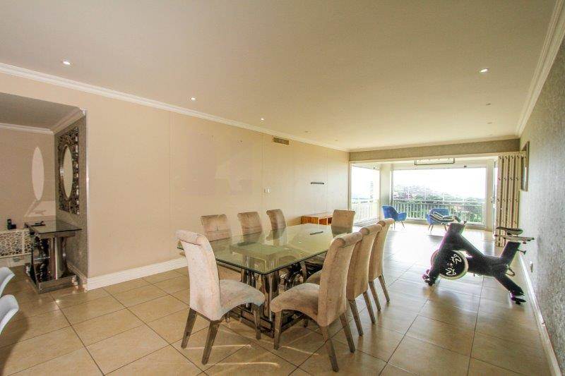 3 Bed Apartment in La Lucia photo number 12