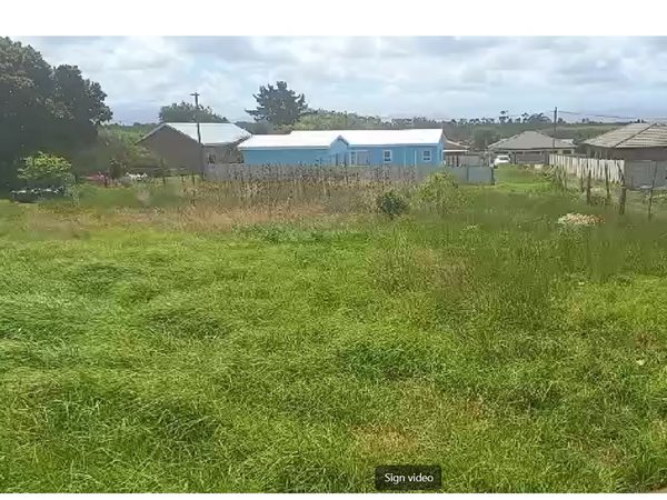 1 076 m² Land