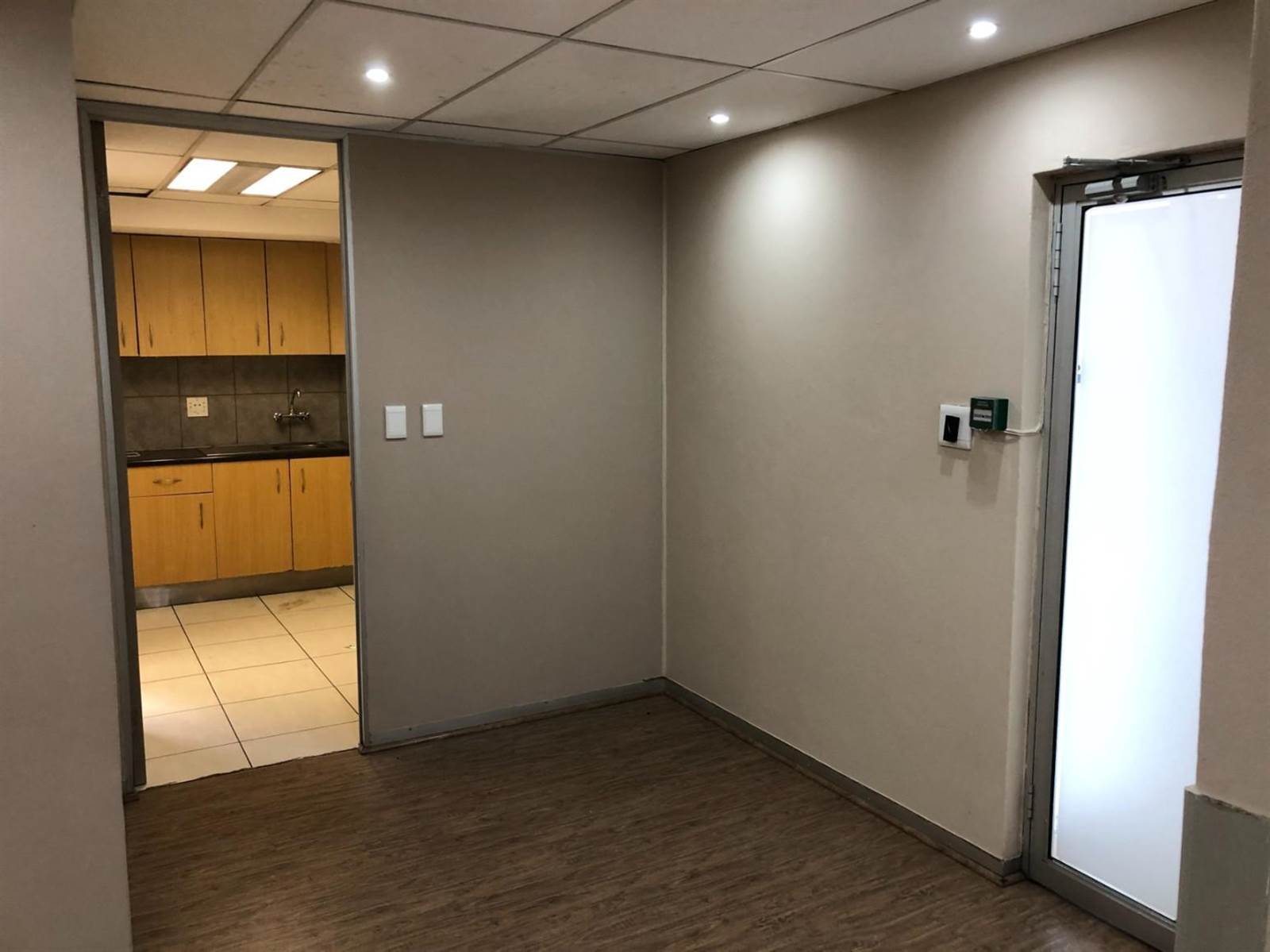 513  m² Commercial space in Kyalami photo number 7