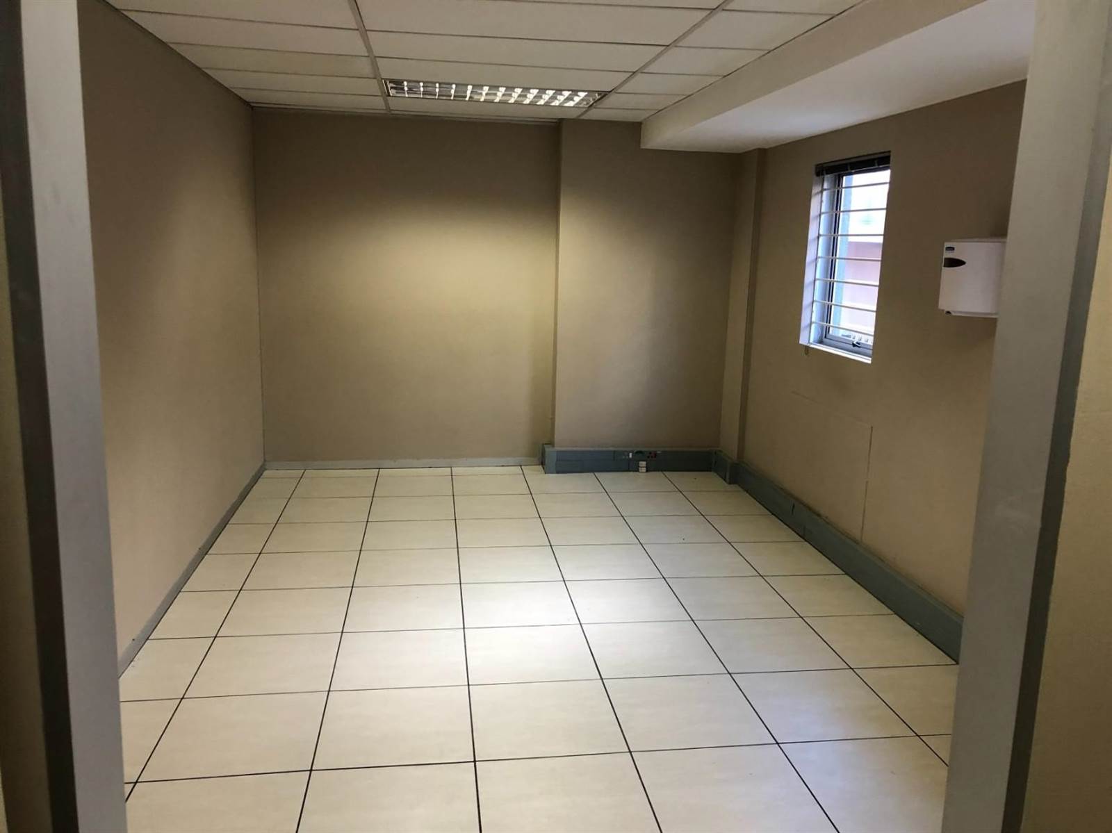 513  m² Commercial space in Kyalami photo number 9