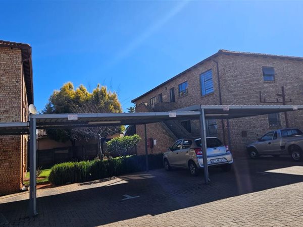 2 Bedroom Townhouse 2 Bedroom Townhouse