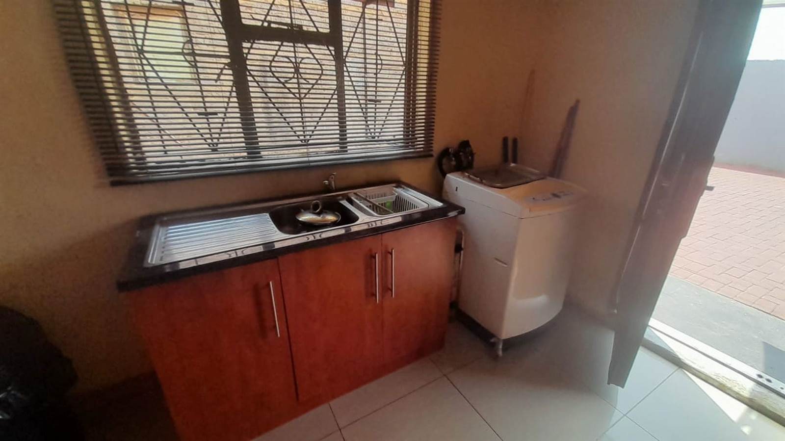 3 Bed House in Sebokeng photo number 12