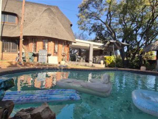 3 Bedroom House 3 Bedroom House