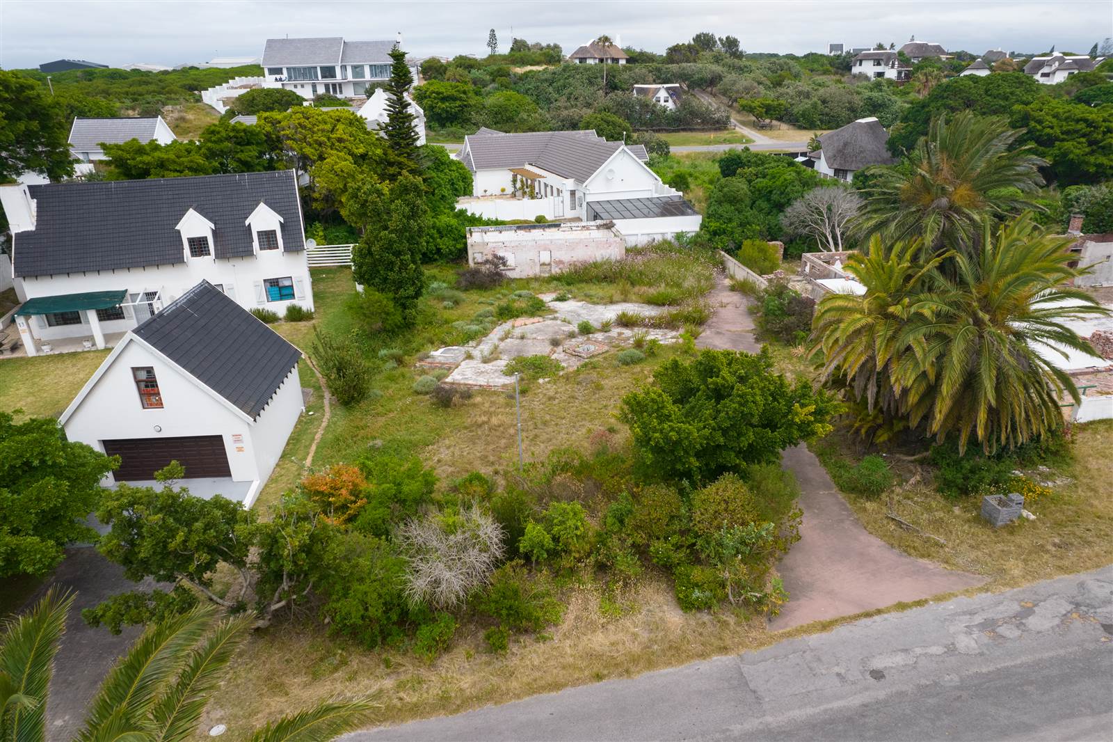 996 m² Land available in St Francis Bay photo number 4