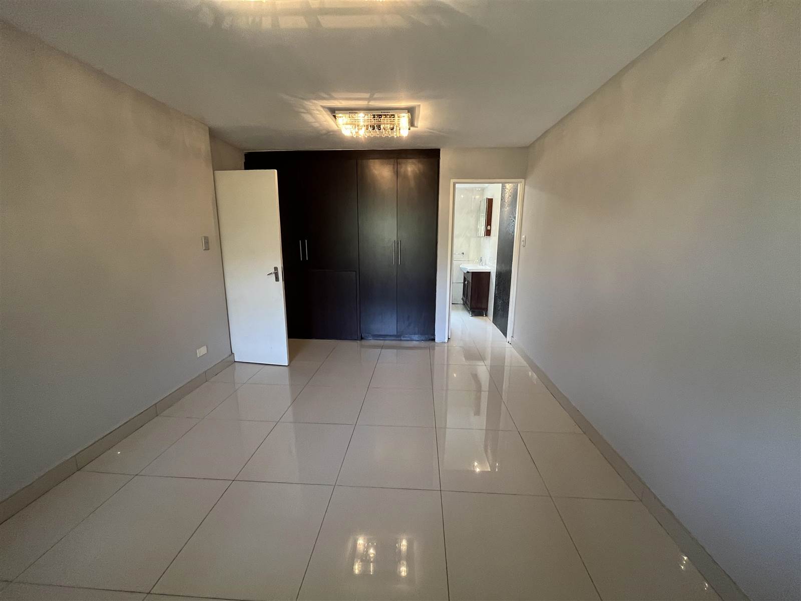 3 Bed Apartment in Umgeni Park photo number 17