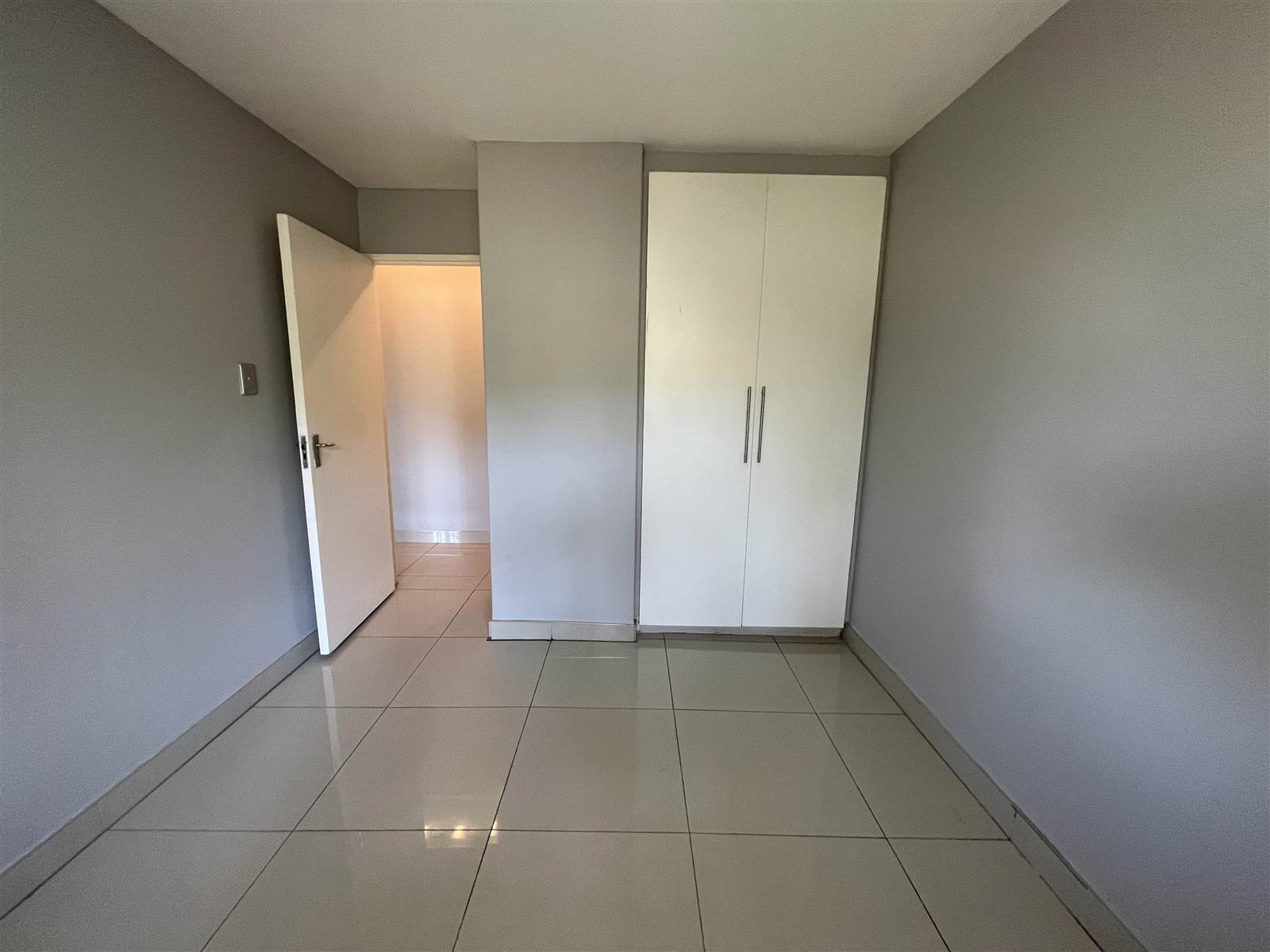 3 Bed Apartment in Umgeni Park photo number 12