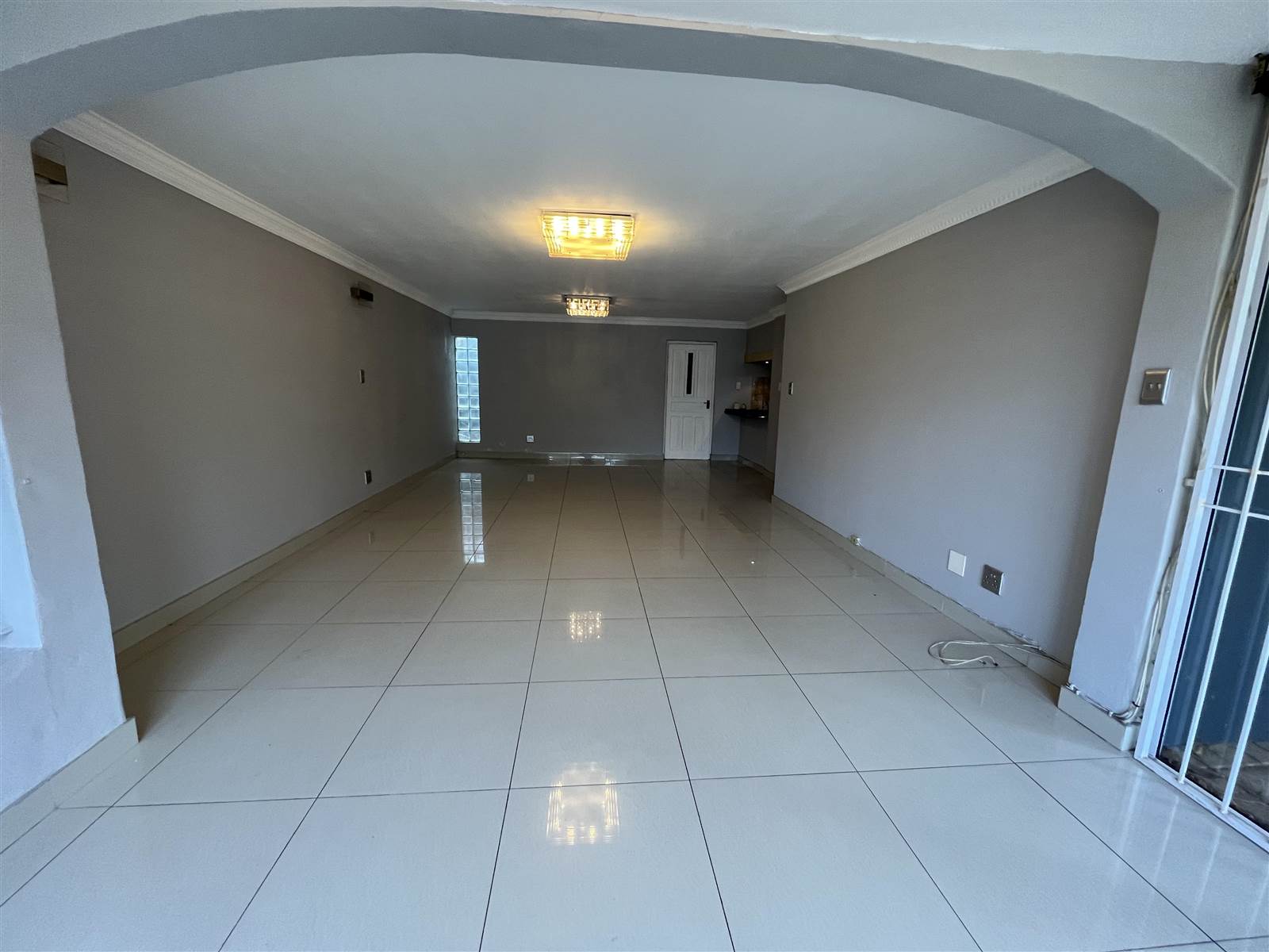 3 Bed Apartment in Umgeni Park photo number 4
