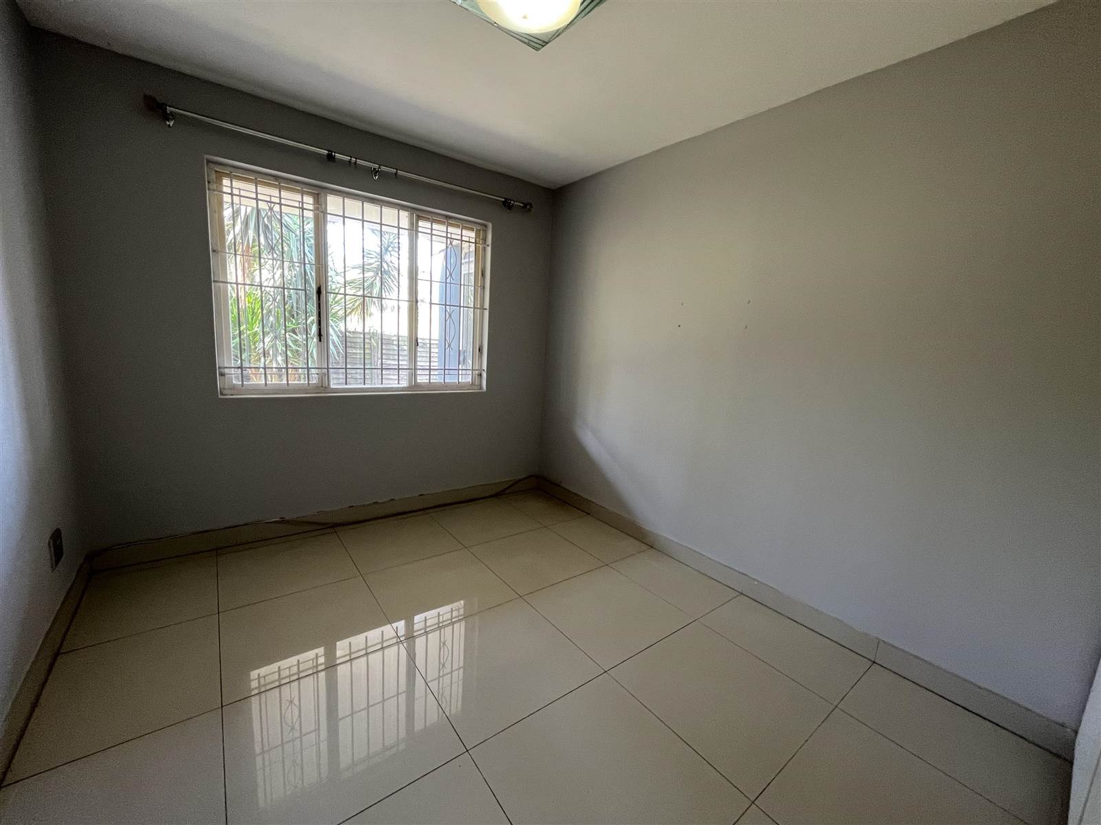 3 Bed Apartment in Umgeni Park photo number 9
