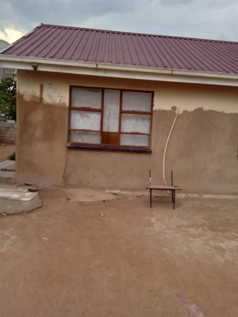 2 Bed House in Soshanguve photo number 21