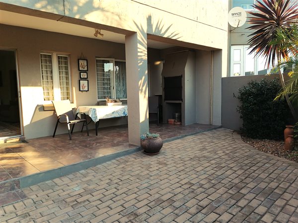 2 Bedroom House 2 Bedroom House