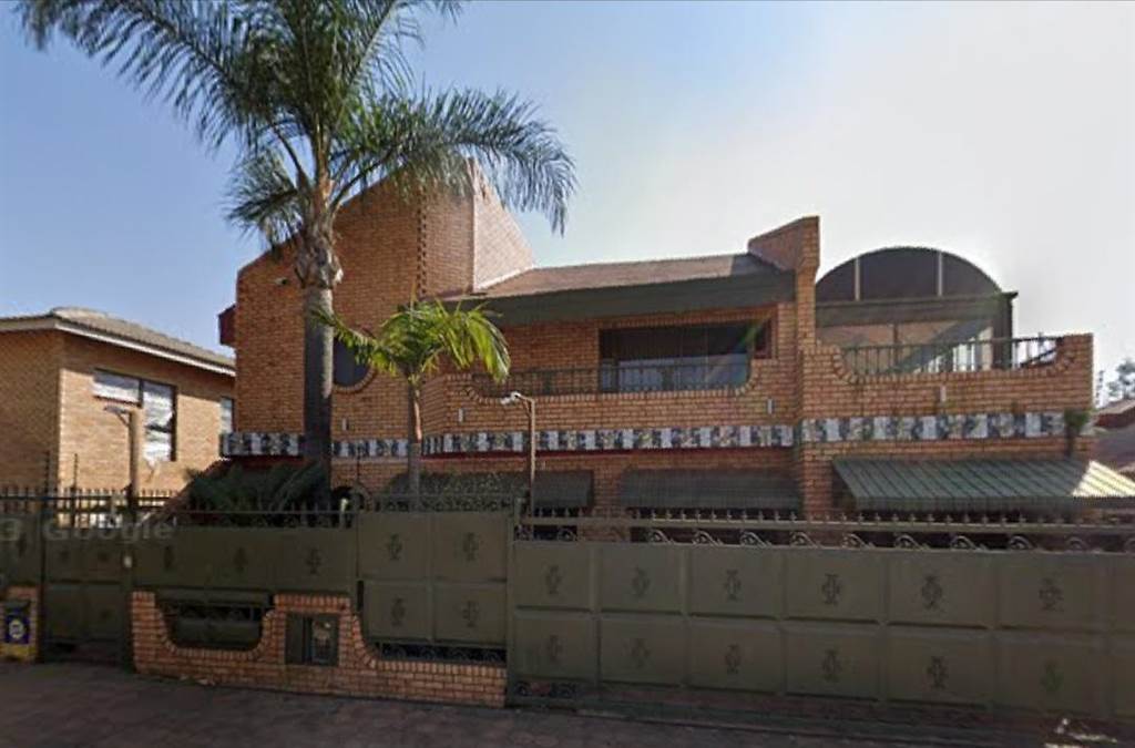 5 Bed House in Laudium photo number 11