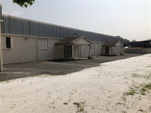 1 750  m² Commercial space